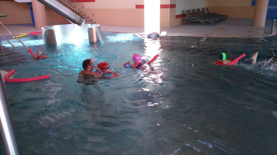 Nauka pływania najmłodszych sportowców Gminy Leśna